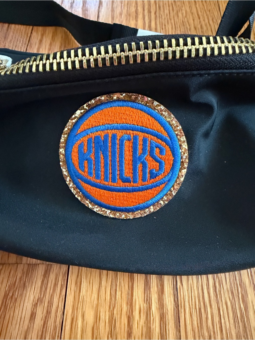 Stoney Clover Lane New York Knicks Belt Bag Brand New With Tags - Picture 2 of 4